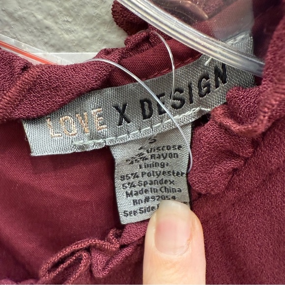 Love  by Design Maxi Dress Size Small Burgundy Ruffles Fall Dainty New - Picture 5 of 7